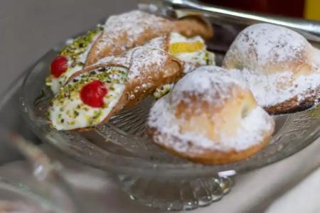 Apollo Bed & Breakfast - 19