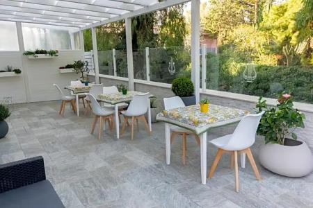 Apollo Bed & Breakfast - 1