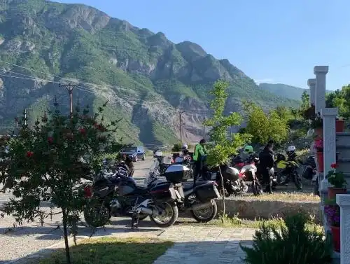 Lugina e Komanit - 3