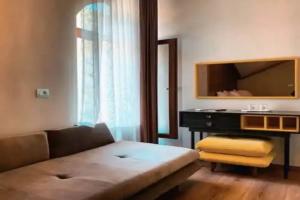 Chateau Fasel, Tirana