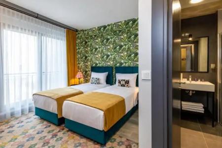 Green Parrot Istanbul - 74