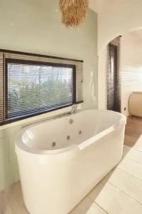 Lov Faralya Adults Only - 61