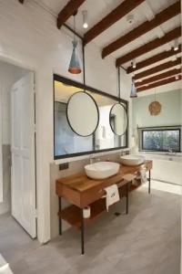 Lov Faralya Adults Only - 62