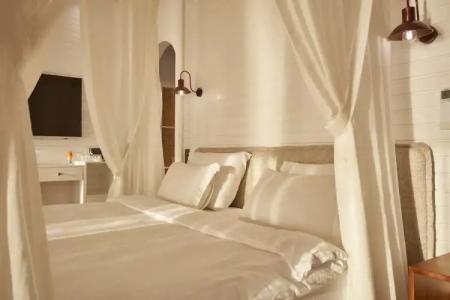 Lov Faralya Adults Only - 57