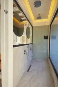 Lov Faralya Adults Only - 63