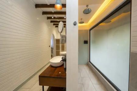 Lov Faralya Adults Only - 70