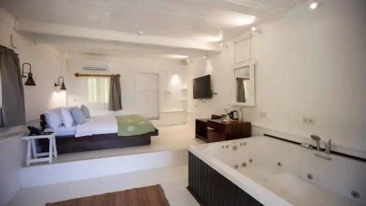 Lov Faralya Adults Only - 3