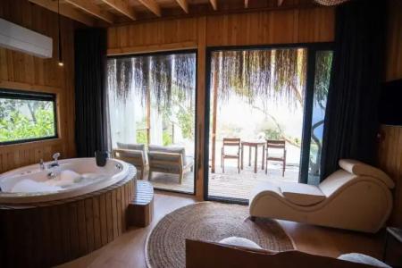 Lov Faralya Adults Only - 5