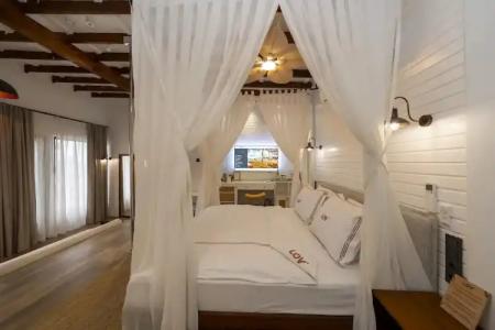 Lov Faralya Adults Only - 64