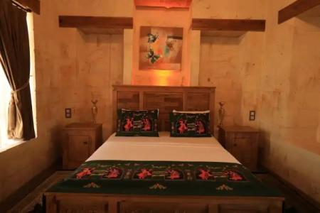 Nahrin Hote & Art - 32