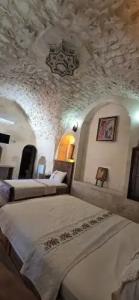 Nahrin Hote & Art - 49