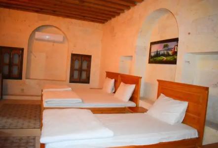 Nahrin Hote & Art - 67