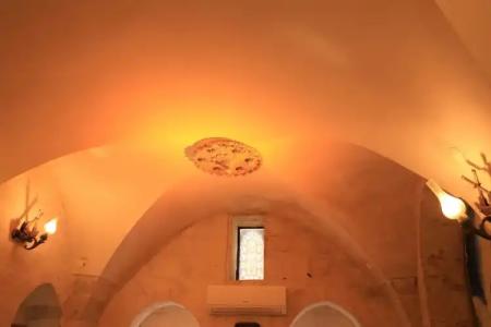 Nahrin Hote & Art - 14