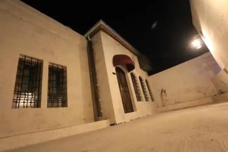 Nahrin Hote & Art - 98