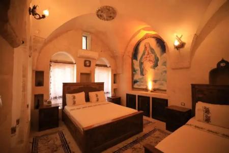 Nahrin Hote & Art - 37