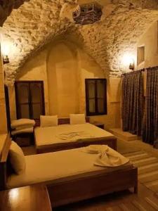 Nahrin Hote & Art - 81