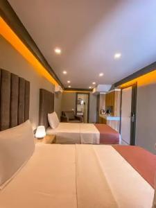 L'Opera Deluxe - 101