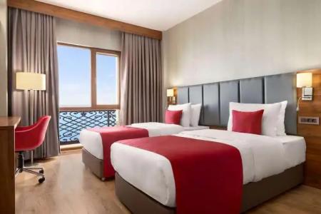 Ramada by Wyndham Van - 4