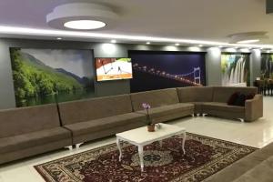 COMFORT SUITE HOTEL, Van