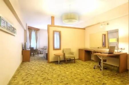 Business Express - 28