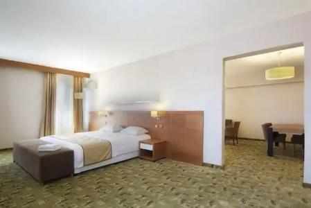 Business Express - 41