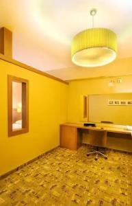 Business Express - 35