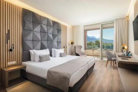 Aminess Laurel Khalani - 108