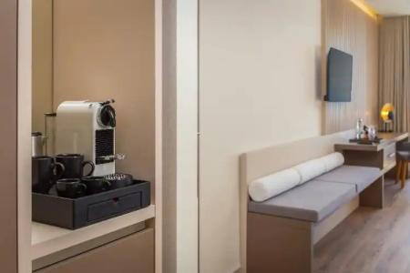 Aminess Laurel Khalani - 76