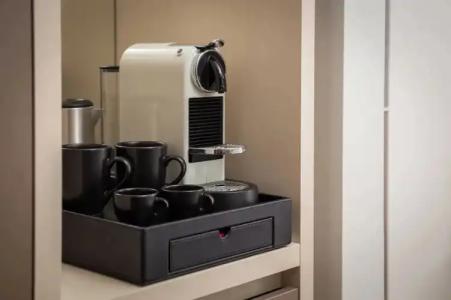 Aminess Laurel Khalani - 64