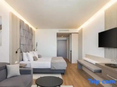 Aminess Laurel Khalani - 135