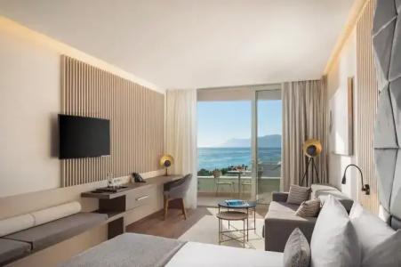 Aminess Laurel Khalani - 90