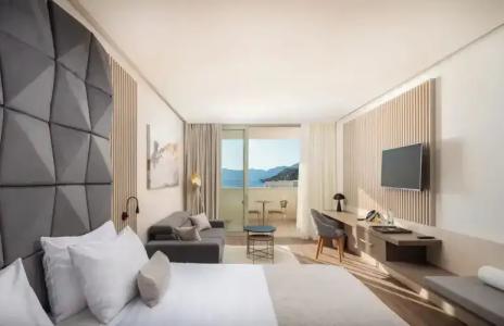 Aminess Laurel Khalani - 101