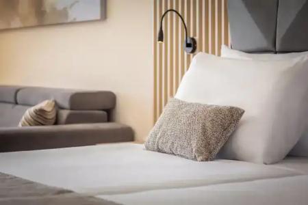 Aminess Laurel Khalani - 121