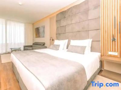 Aminess Laurel Khalani - 113