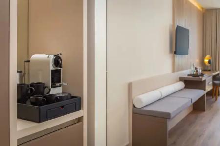 Aminess Laurel Khalani - 1