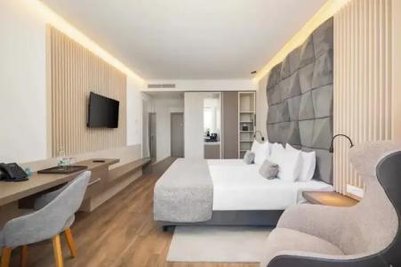 Aminess Laurel Khalani - 110