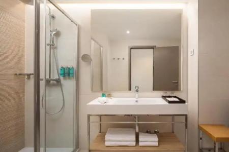 Aminess Laurel Khalani - 79