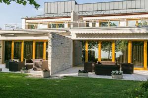 Balatonkenese - Hotels