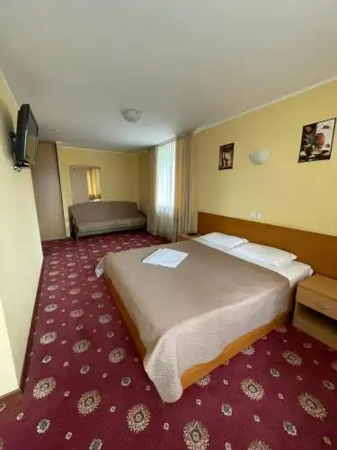 Gotel im Oleksandra Dovzhenka Nika - 5