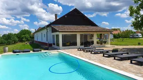 Tisza White House - 43