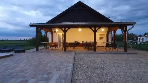 Tisza White House - 16
