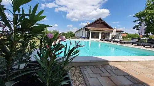 Tisza White House - 1