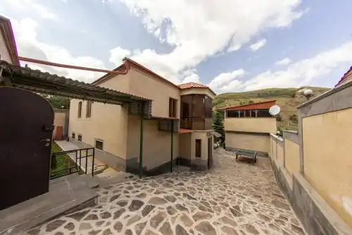 Tsaghkadzor Inn - 92