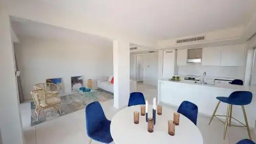 Emerald Suites - 7
