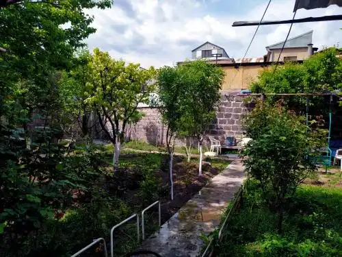 Flora's Guest House - 25