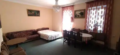 Flora's Guest House - 0