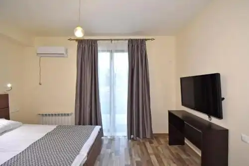 The Nut Guest House - 5