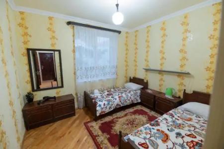 Sanahin Hayi Tun - 13