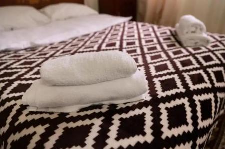 Sanahin Hayi Tun - 9