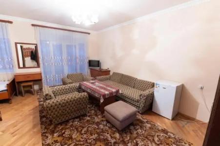 Sanahin Hayi Tun - 10